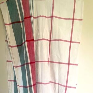 Bee & Willow tablecloth. Woven cotton fabric. Very large. Rectangular.